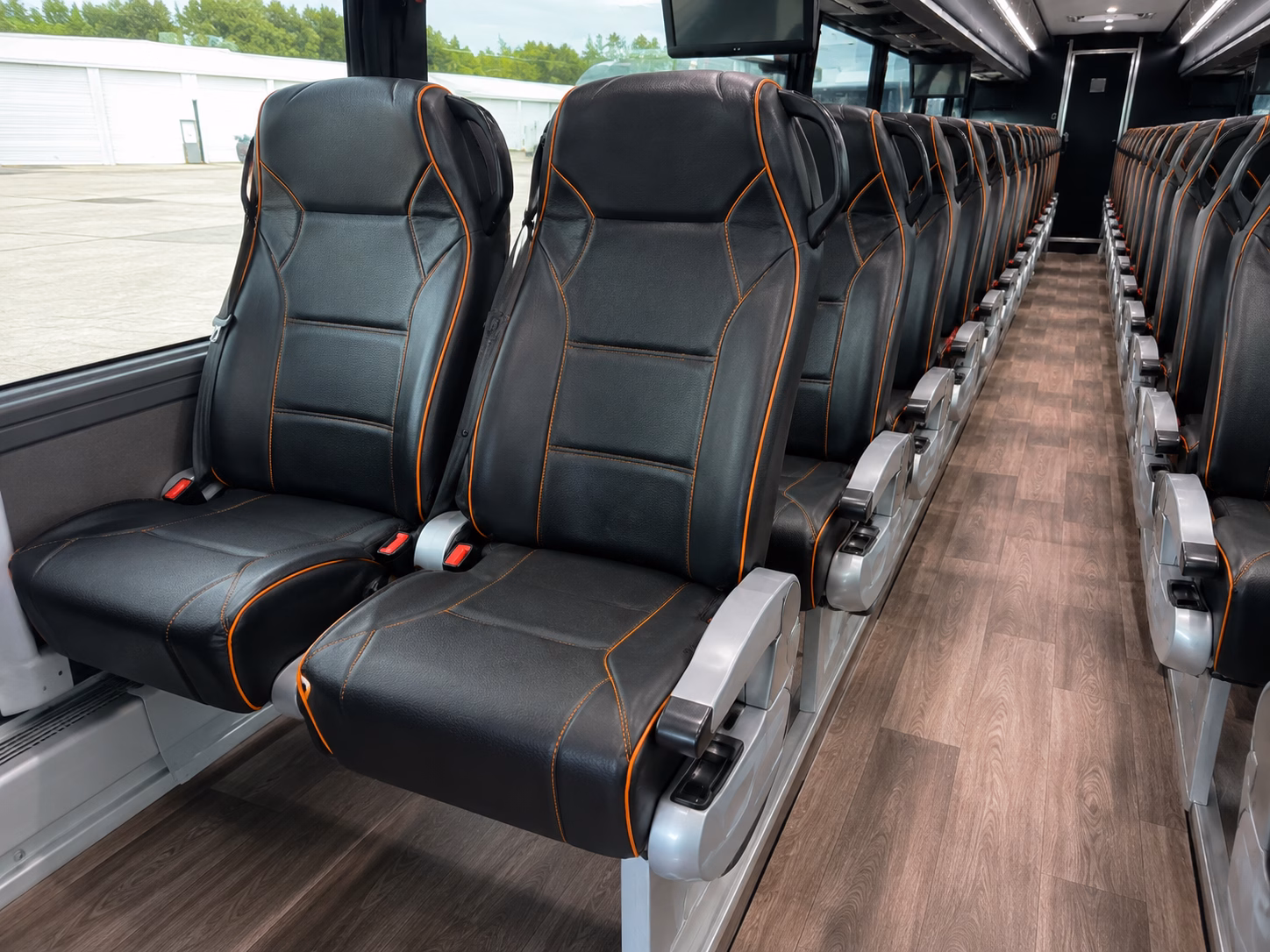 mobile airport shuttles for military and government travel