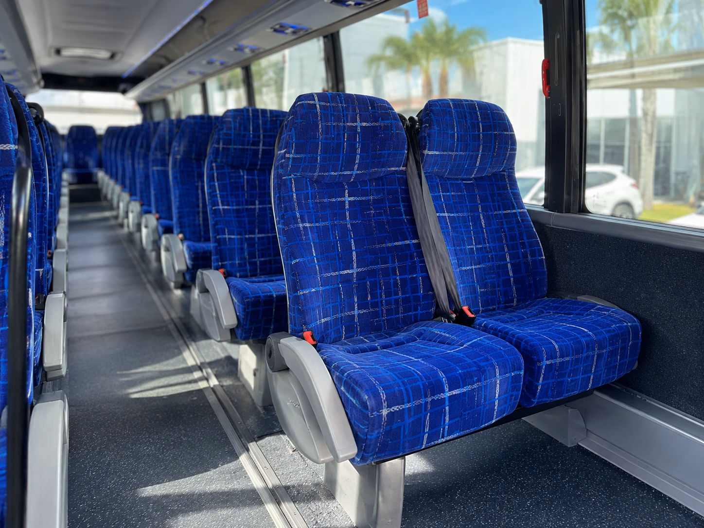 mobile historic tour bus rentals